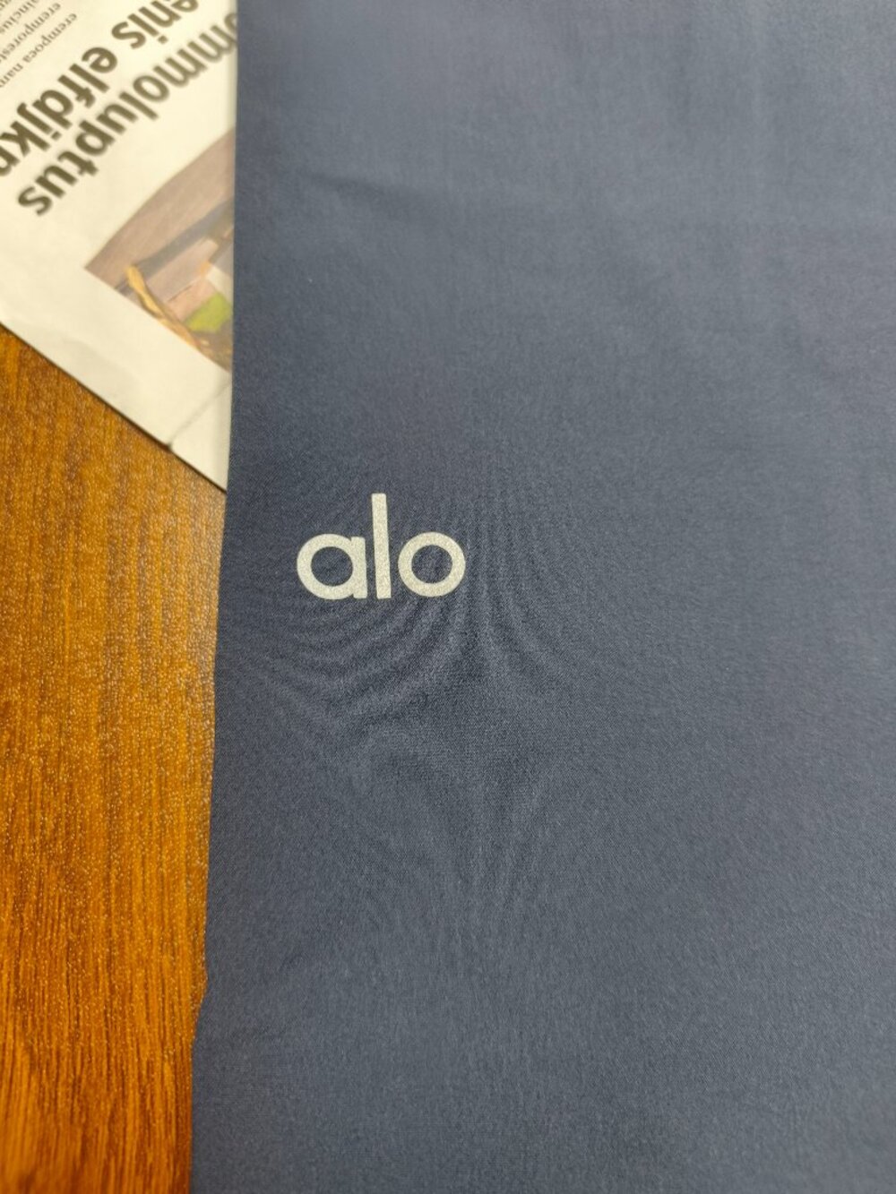 Navy Blue Alo Yoga Loose Fit Suit Up Trouser Regular - Minimalist Wardrobe🧩🍎 - Picture 5 of 7